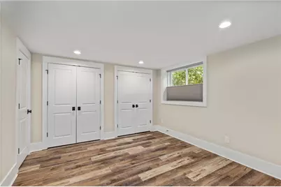 4855 Lansbury Drive, Atlanta, GA 30342 - Photo 33