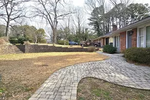 2633 Mural Dr, Chamblee, GA 30341 - Photo 3