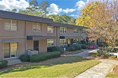 276 Lakemoore Drive NE #E, Atlanta, GA 30342 - Photo 23