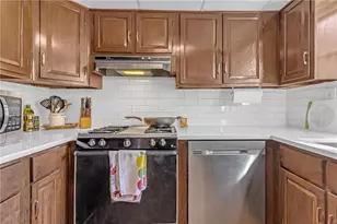276 Lakemoore Dr NE, Atlanta, GA 30342 - Photo 7