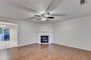 840 Melrose Park Pl, Lawrenceville, GA 30044 - Photo 5