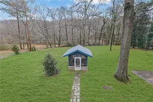 9785 La View Cir, Roswell, GA 30075 - Photo 9