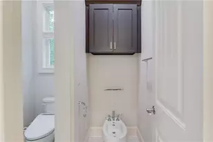 5392 Retreat Dr, Flowery Branch, GA 30542 - Photo 33