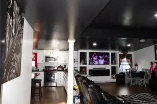 3939 Laurens Ln, Snellville, GA 30039 - Photo 13