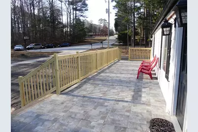 3939 Laurens Lane, Snellville, GA 30039 - Photo 11