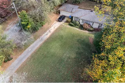 1141 Goodwin Place NE, Brookhaven, GA 30319 - Photo 9