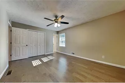 4656 Lincoln Way SW, Lilburn, GA 30047 - Photo 9