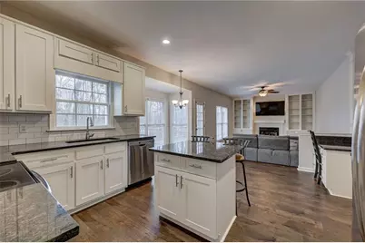 2695 Springrock Hill Trail, Lawrenceville, GA 30043 - Photo 17