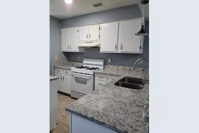 457 Prince Of Wales, Stone Mountain, GA 30083 - Photo 5