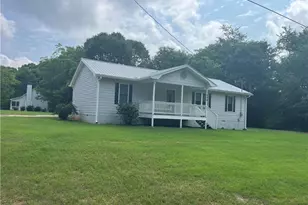 1429 Thyatia Brockton Rd, Jefferson, GA 30549 - Photo 3