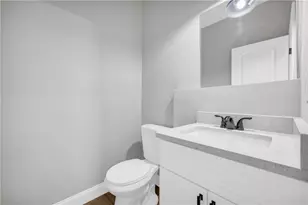 155 Carey St, Franklin Springs, GA 30662 - Photo 9