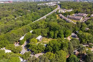 183 Triumph Dr NW, Atlanta, GA 30327 - Photo 37