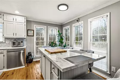 1975 Hunt Crossing Court, Lawrenceville, GA 30043 - Photo 9