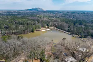 642 Kenilworth Cir, Stone Mountain, GA 30083 - Photo 47