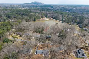 642 Kenilworth Cir, Stone Mountain, GA 30083 - Photo 45