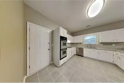 374 Oak Springs Drive, Lawrenceville, GA 30043 - Photo 5