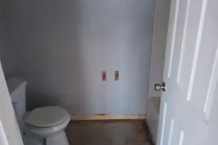 5135 Hilltop Dr, Union City, GA 30291 - Photo 7