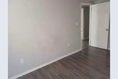 5135 Hilltop Drive, Union City, GA 30291 - Photo 13