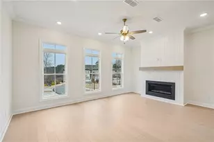 1017 Crown Oak St, Johns Creek, GA 30022 - Photo 9