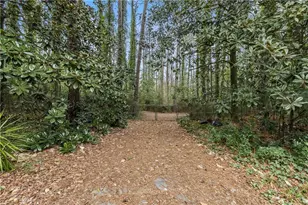 5635 Lake Forrest Dr, Sandy Springs, GA 30342 - Photo 3