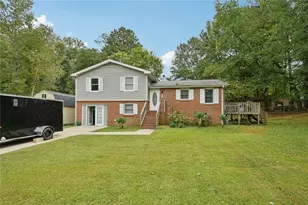 125 Meadowview Cir, Tyrone, GA 30290 - Photo 3