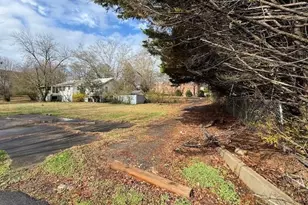 5621 Church St, Flowery Branch, GA 30542 - Photo 17