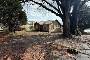 5621 Church St, Flowery Branch, GA 30542 - Photo 7