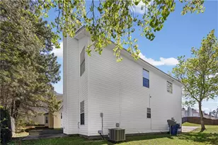 2816 Two Lakes Cir, South Fulton, GA 30349 - Photo 7