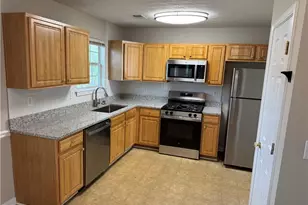 2816 Two Lakes Cir, South Fulton, GA 30349 - Photo 9