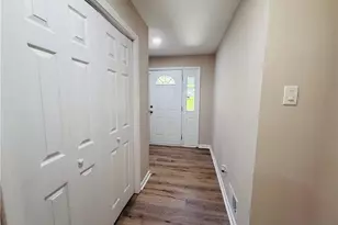 421 Safari Cir, Stone Mountain, GA 30083 - Photo 3