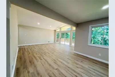 421 Safari Circle, Stone Mountain, GA 30083 - Photo 5