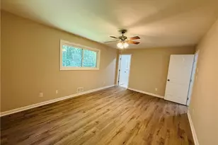 421 Safari Cir, Stone Mountain, GA 30083 - Photo 13