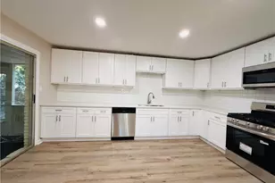 421 Safari Cir, Stone Mountain, GA 30083 - Photo 9