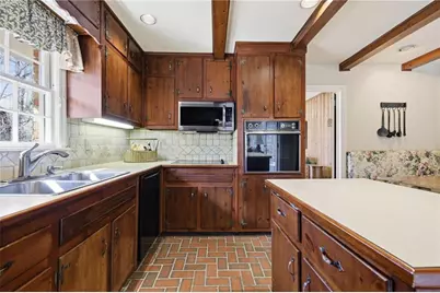 6900 Castleton Drive NW, Atlanta, GA 30328 - Photo 15