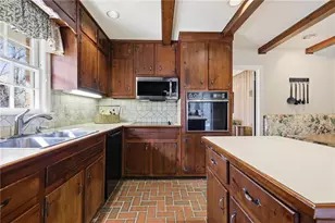 6900 Castleton Dr NW, Atlanta, GA 30328 - Photo 15