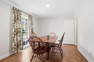 6900 Castleton Dr NW, Atlanta, GA 30328 - Photo 9