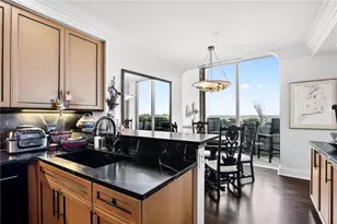 700 Park Regency Pl NE, Atlanta, GA 30326 - Photo 19