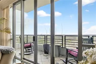 700 Park Regency Pl NE, Atlanta, GA 30326 - Photo 5