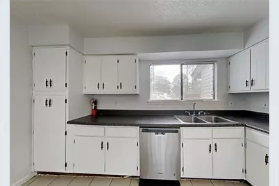 8577 Parkside Drive, Jonesboro, GA 30238 - Photo 5