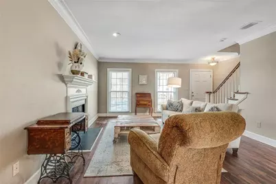 100 Mount Vernon Circle, Atlanta, GA 30338 - Photo 9