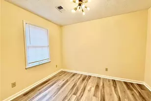 5370 Ridge Forest Dr, Stone Mountain, GA 30083 - Photo 5