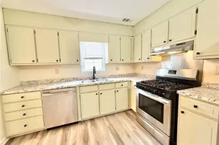 5370 Ridge Forest Dr, Stone Mountain, GA 30083 - Photo 7