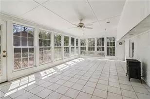 2844 Jordan Woods Dr, Lawrenceville, GA 30044 - Photo 9