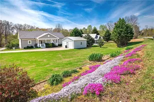 18 Shady Grove Ln, Blue Ridge, GA 30513 - Photo 1