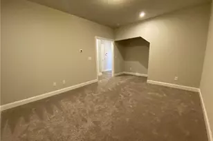 10012 Jack Dr, Roswell, GA 30076 - Photo 9