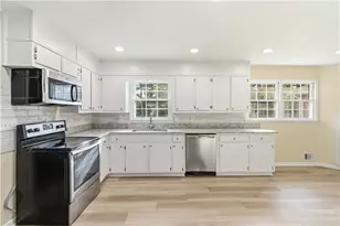 5524 Laurel Ln NW, Lilburn, GA 30047 - Photo 11