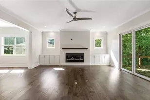 1006 Northcliffe Dr NW, Atlanta, GA 30318 - Photo 9