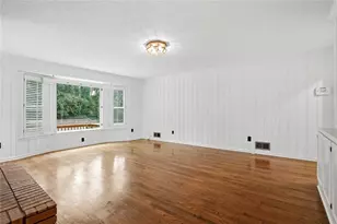 4193 Gladney Dr, Atlanta, GA 30340 - Photo 9