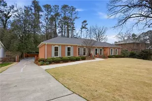 4193 Gladney Dr, Atlanta, GA 30340 - Photo 3