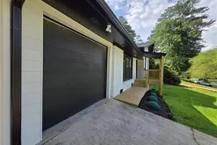 2400 Glenrock Dr, Decatur, GA 30032 - Photo 3